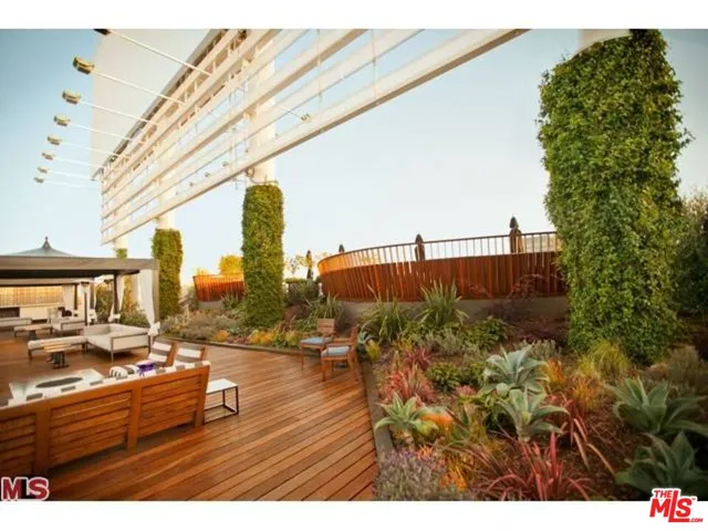 a view of outdoor space with city view