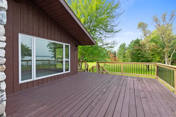 $699,900 | W5790 Point Lane, Crivitz, WI 54114