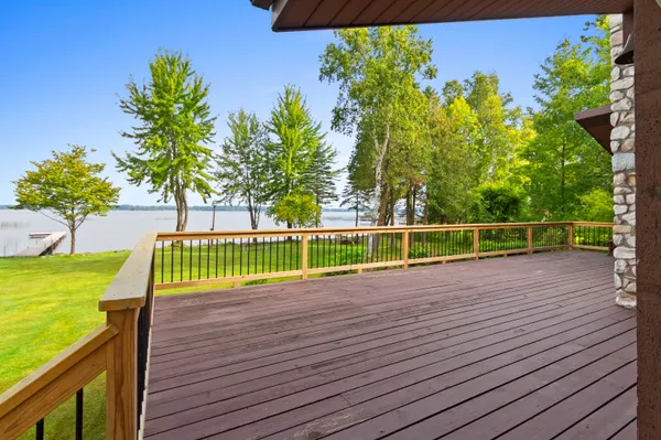$699,900 | W5790 Point Lane, Crivitz, WI 54114