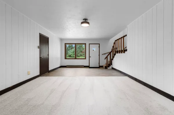 $699,900 | W5790 Point Lane, Crivitz, WI 54114