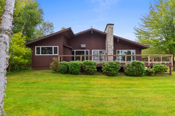 $699,900 | W5790 Point Lane, Crivitz, WI 54114