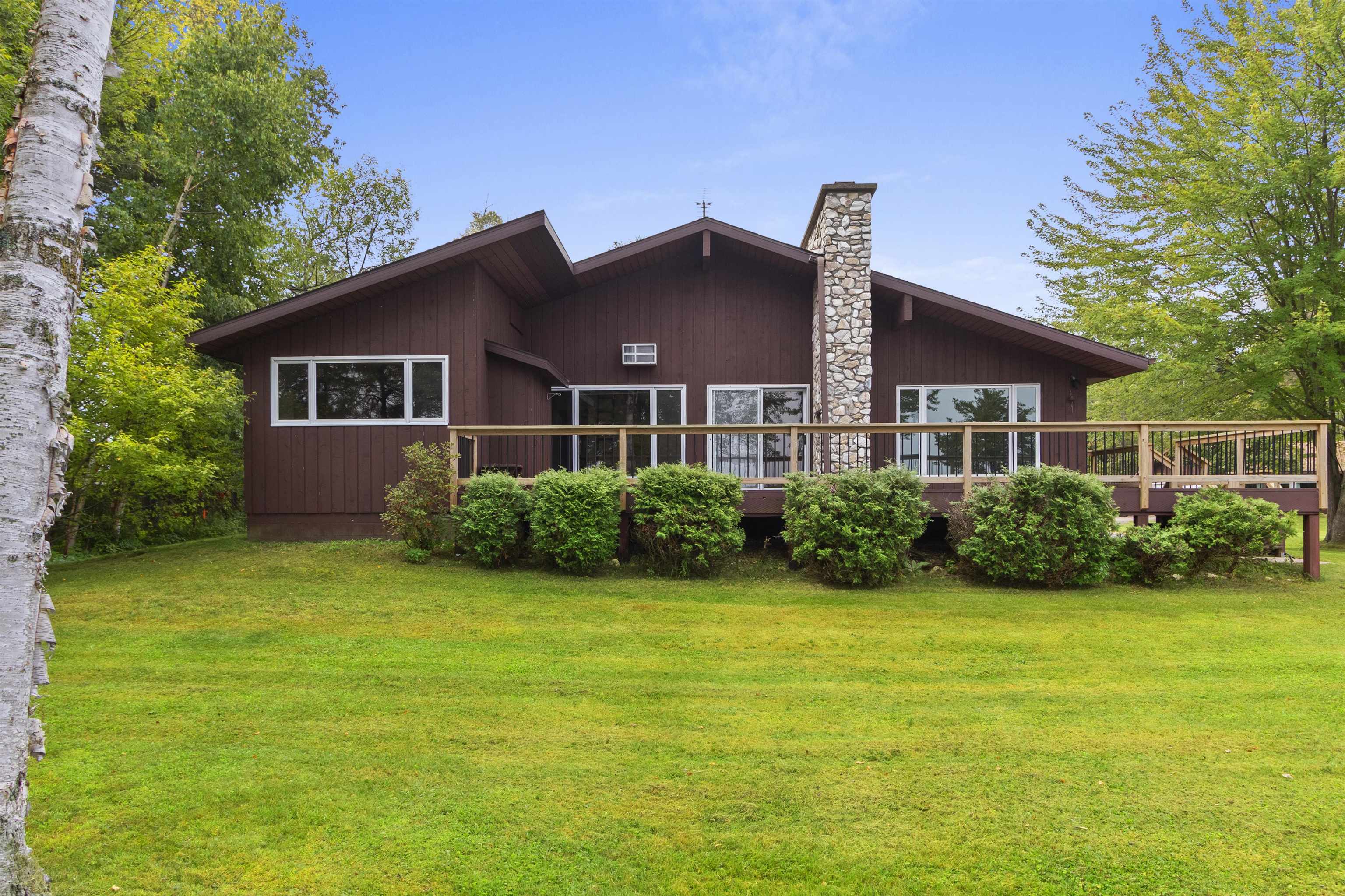 W5790 Point Lane Crivitz, WI 54114 - Photo 4 of 76