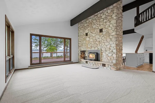 $699,900 | W5790 Point Lane, Crivitz, WI 54114