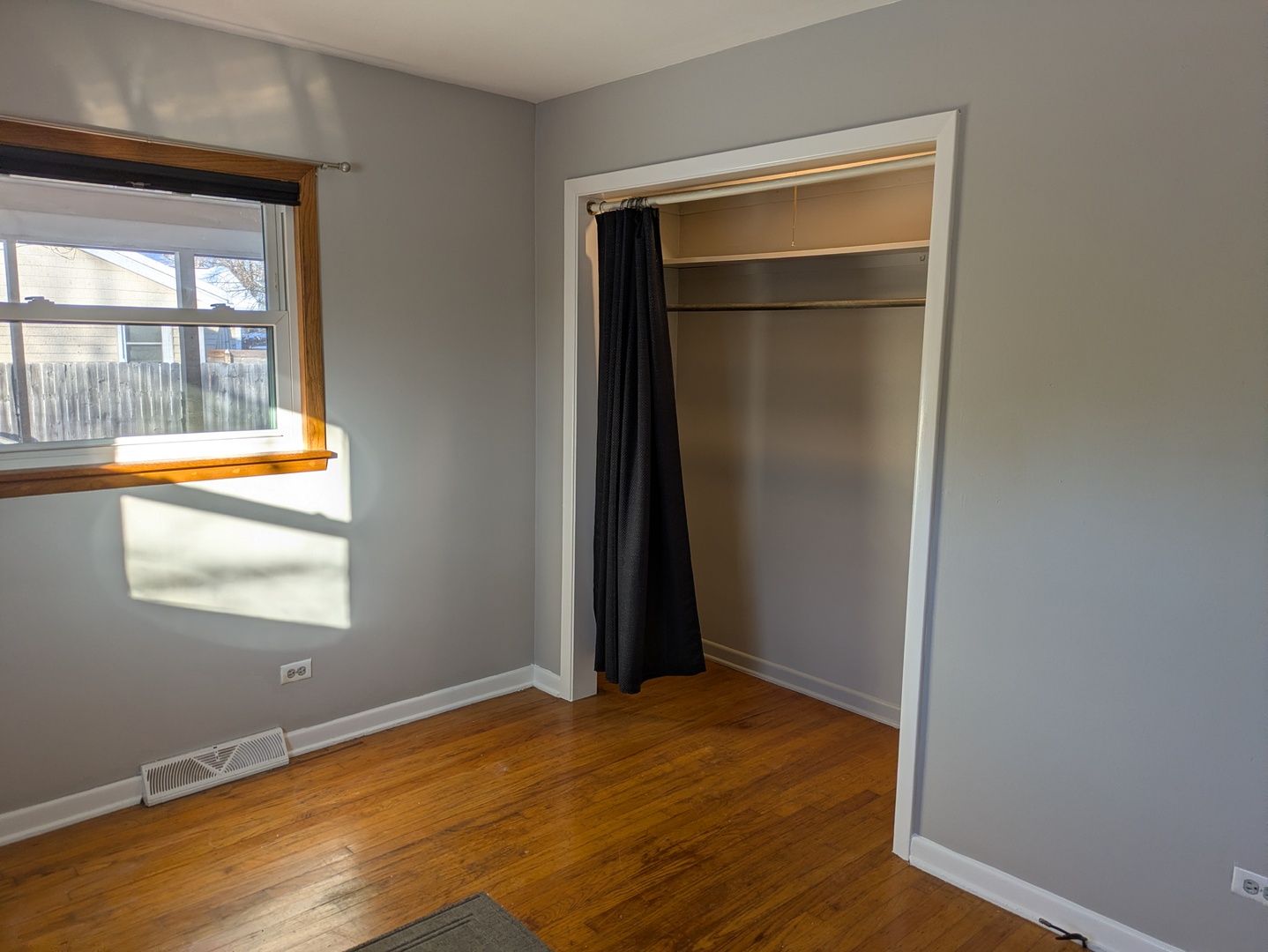 21W230 Pershing Avenue Lombard, IL 60148 - Photo 14 of 41 an empty room with a window