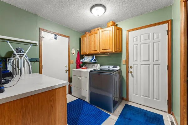 $345,000 | 37 Ashley Lane, Champaign, IL 61820