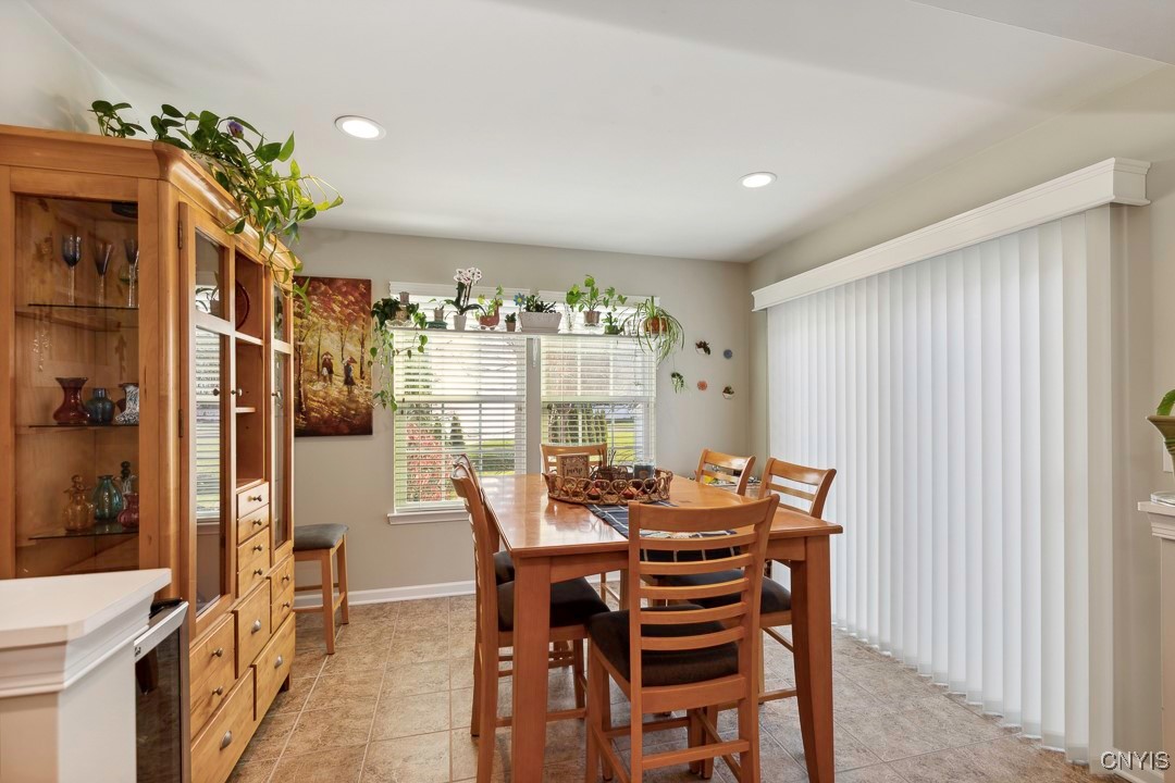 4438 Millstream Drive Clay, NY 13041 - Photo 10 of 42 Dining room