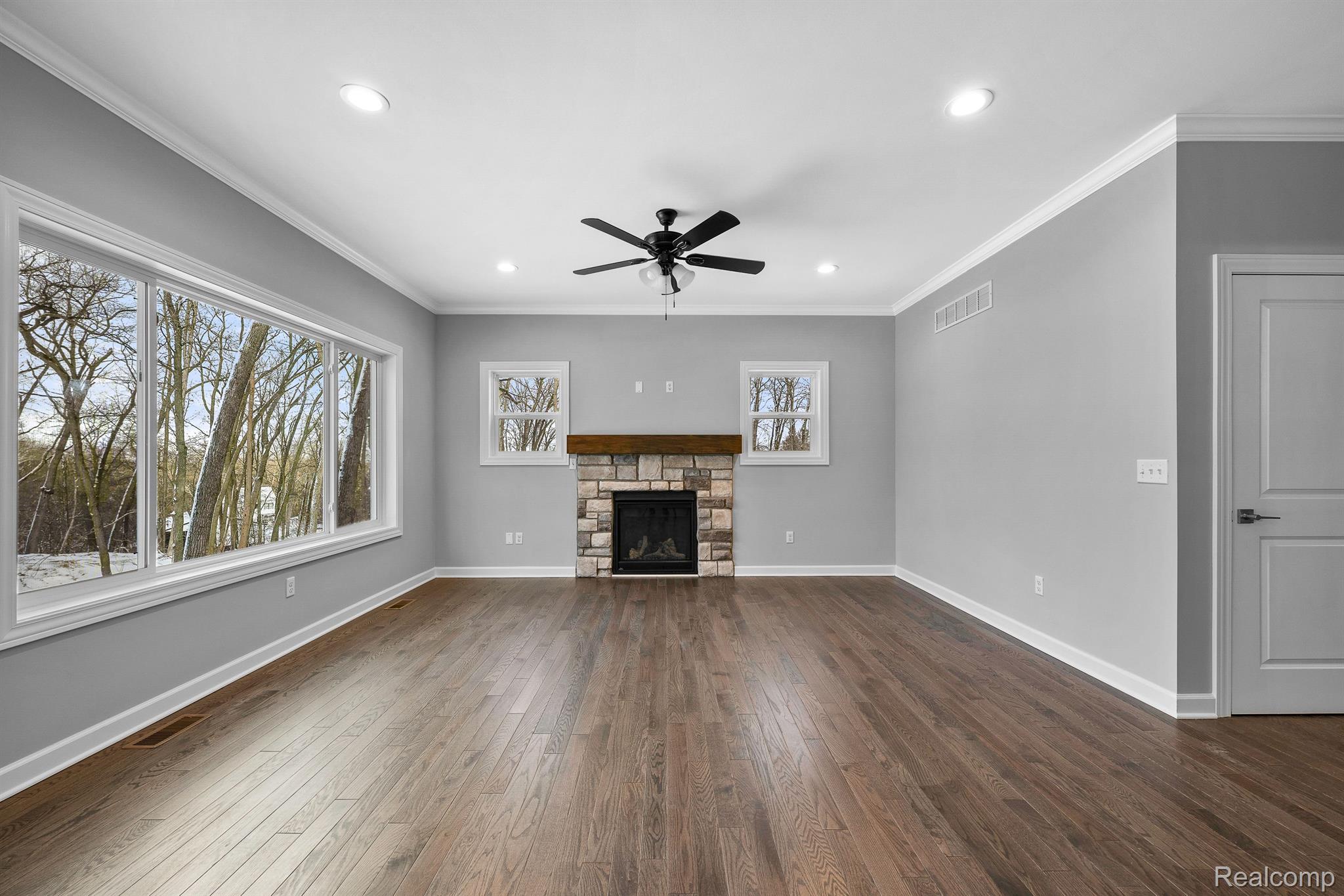 16142 Catalpa Ridge Holly, MI 48442 - Photo 8 of 25 Gallery Image 8