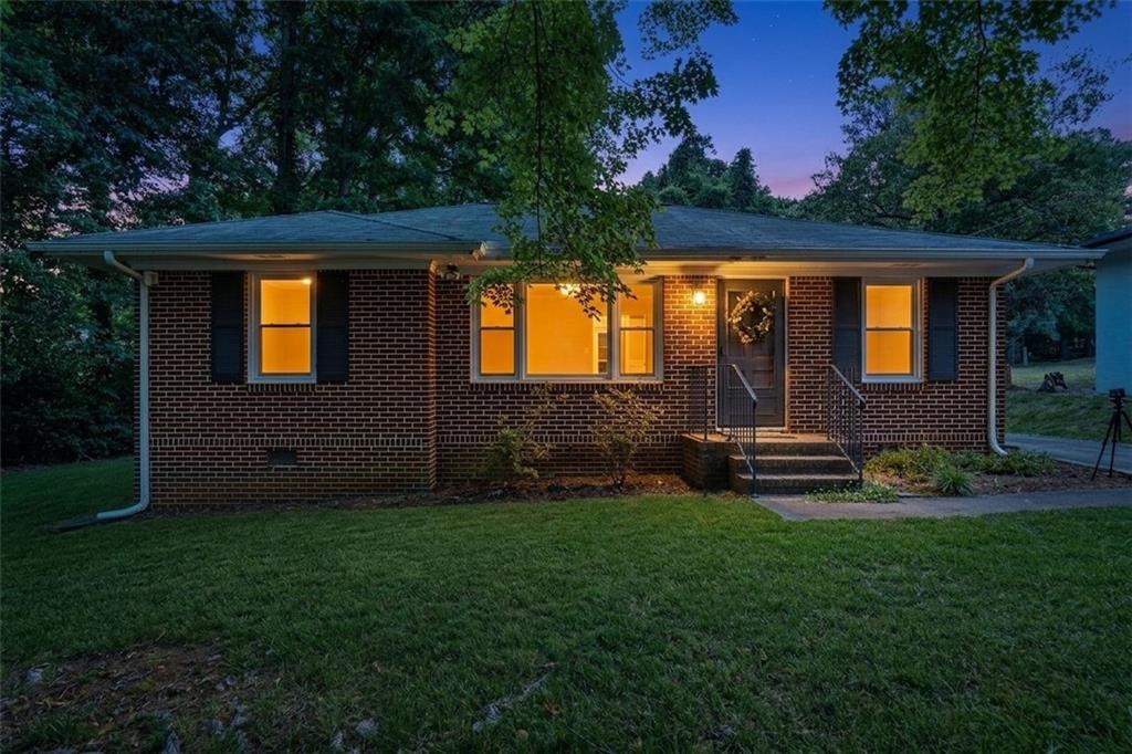 243 South Myrtle Street Winder, GA 30680 - Photo 2 of 28