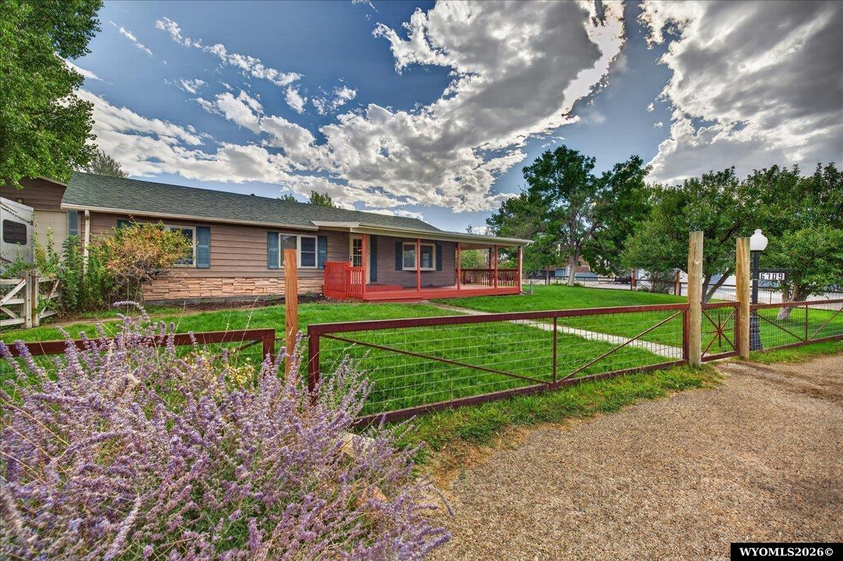 6709 Riverside Drive Casper, WY 82604 - Photo 3 of 43 Gallery Image 3