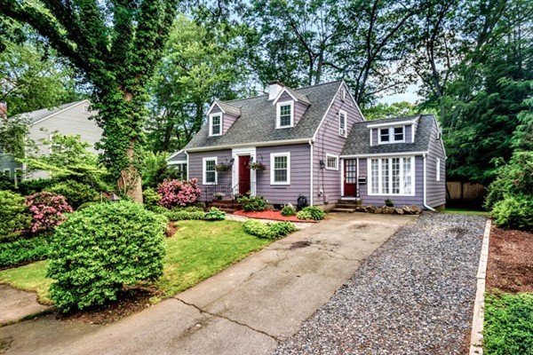 11 Harding Road Needham, MA 02492 - Photo 2 of 28 Gallery Image 2