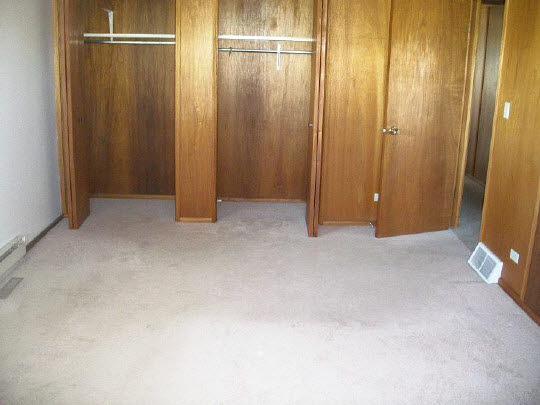 3840 East Winneshiek Road Freeport, IL 61032 - Photo 7 of 9 Gallery Image 7