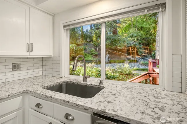 $1,550,000 | 18945 Northeast 20th Court, Redmond, WA 98052