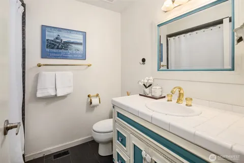 $1,550,000 | 18945 Northeast 20th Court, Redmond, WA 98052