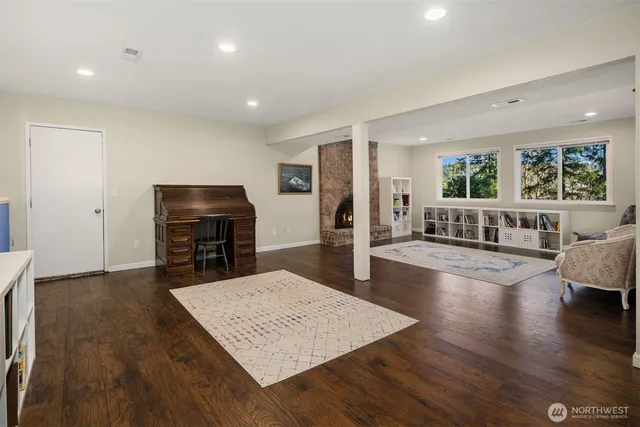 $1,550,000 | 18945 Northeast 20th Court, Redmond, WA 98052