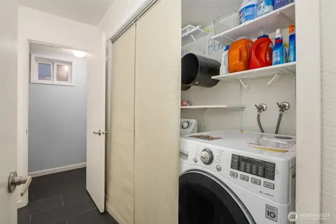 $1,550,000 | 18945 Northeast 20th Court, Redmond, WA 98052