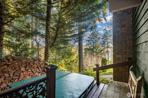 $1,550,000 | 18945 Northeast 20th Court, Redmond, WA 98052