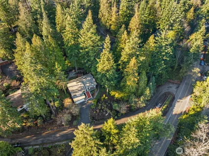 $1,550,000 | 18945 Northeast 20th Court, Redmond, WA 98052