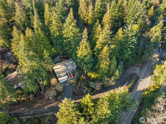 $1,550,000 | 18945 Northeast 20th Court, Redmond, WA 98052