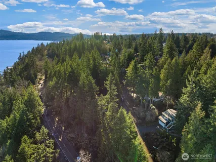 $1,550,000 | 18945 Northeast 20th Court, Redmond, WA 98052