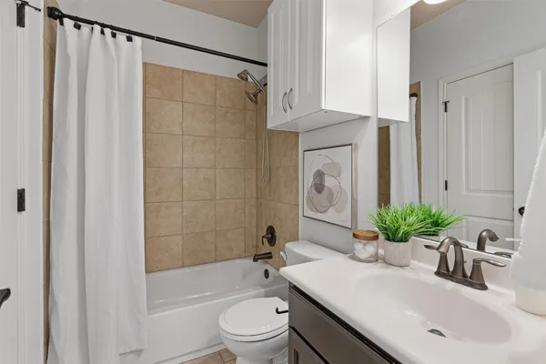 $525,000 | 232 Prospector Lane, Liberty Hill, TX 78642