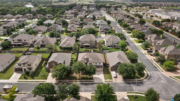 $525,000 | 232 Prospector Lane, Liberty Hill, TX 78642
