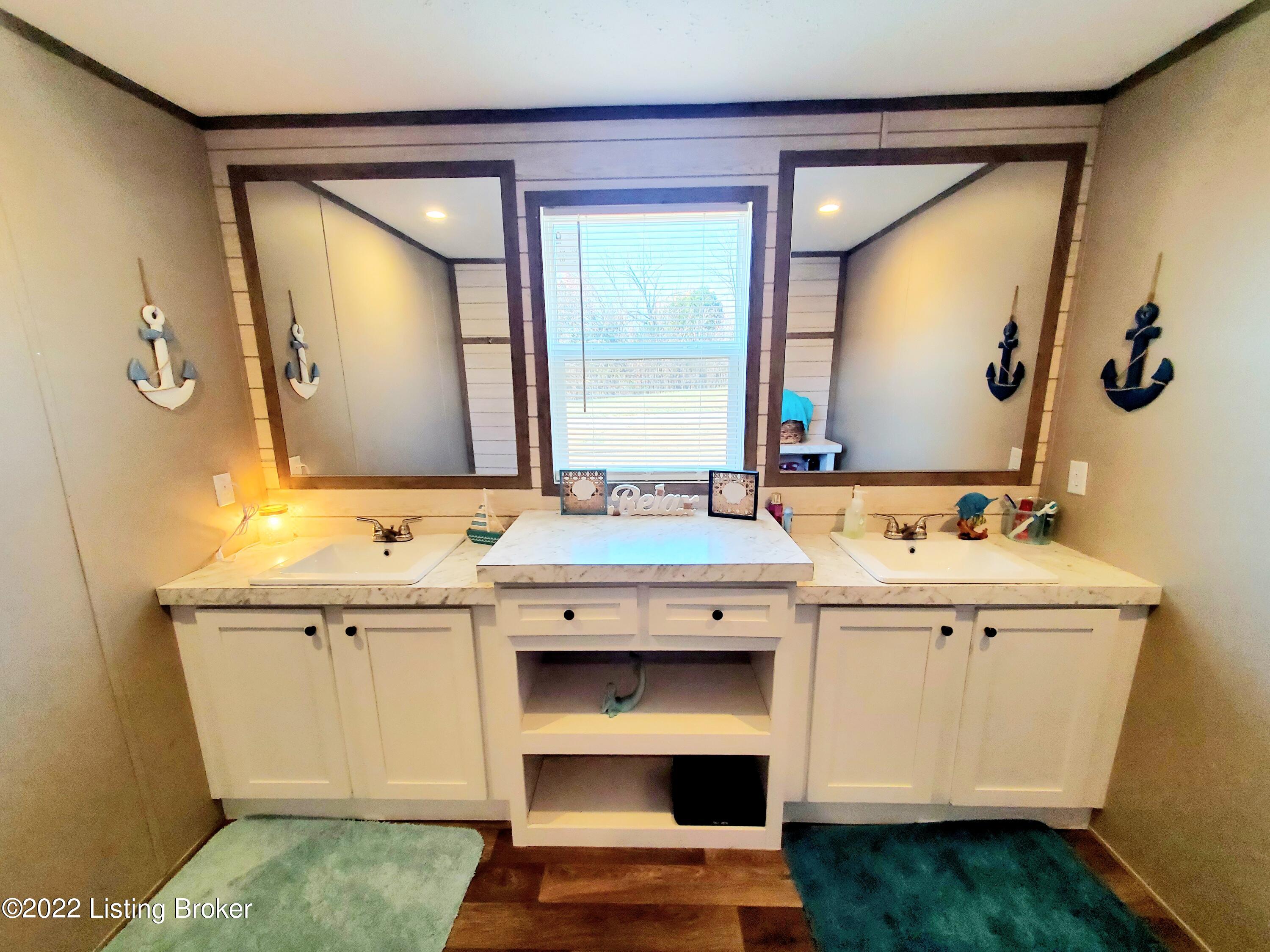 69 Hunter Lane Springfield, KY 40069 - Photo 18 of 36 Primary Bathroom