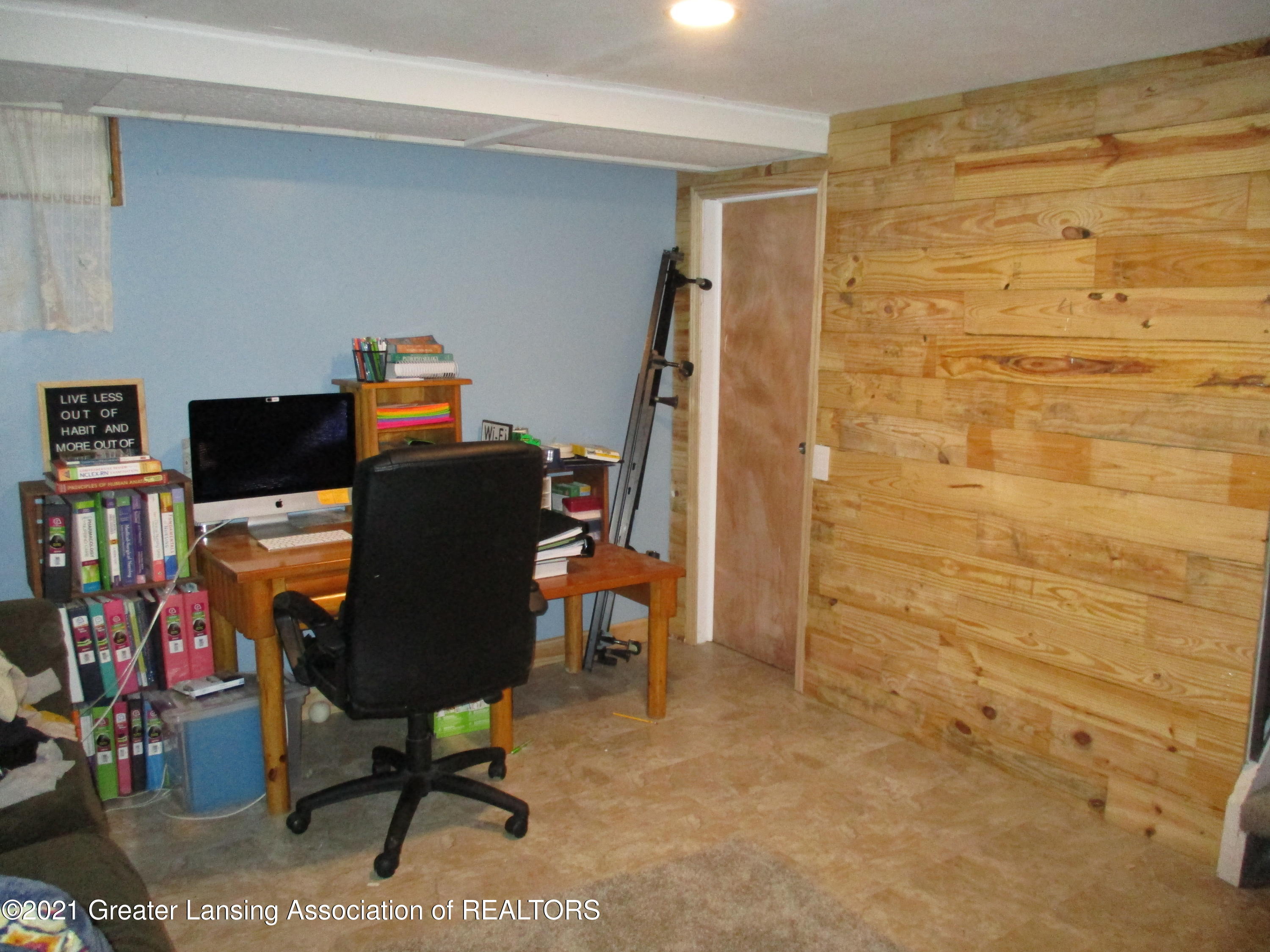 2289 South Cochran Road Charlotte, MI 48813 - Photo 17 of 27 IMG_0573