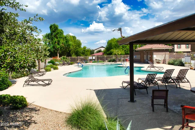 $1,575 | 1420 North 81st Avenue, Phoenix, AZ 85043