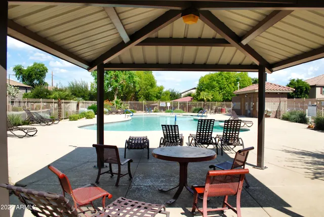 $1,575 | 1420 North 81st Avenue, Phoenix, AZ 85043