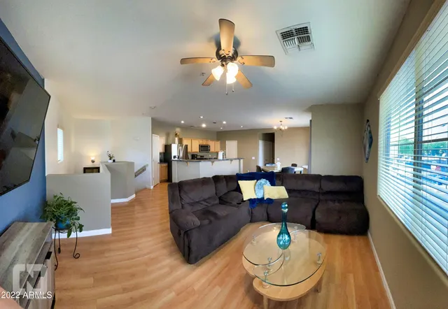 $1,575 | 1420 North 81st Avenue, Phoenix, AZ 85043