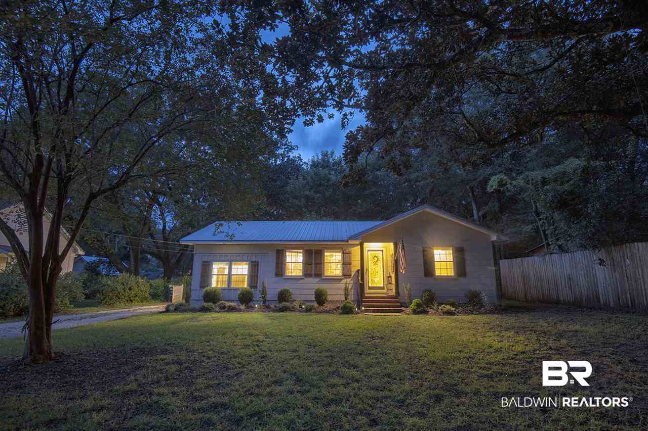 414 South Section Street Fairhope, AL 36532 - Photo 1 of 33