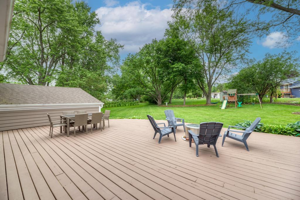 325 Canterbury Lane Inverness, IL 60010 - Photo 42 of 54
