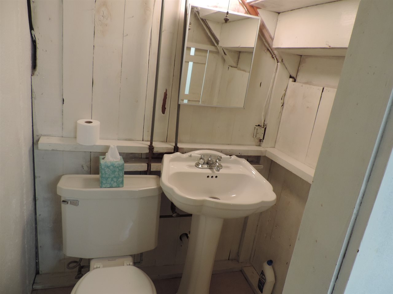 406 Normandy Road Royal Oak, MI 48073 - Photo 22 of 41 31359231-21.JPG