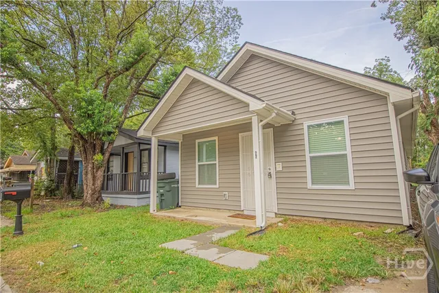 $1,800 | 22 Nelson Street, Savannah, GA 31415