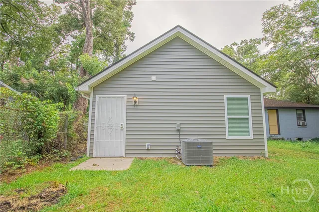 $1,800 | 22 Nelson Street, Savannah, GA 31415