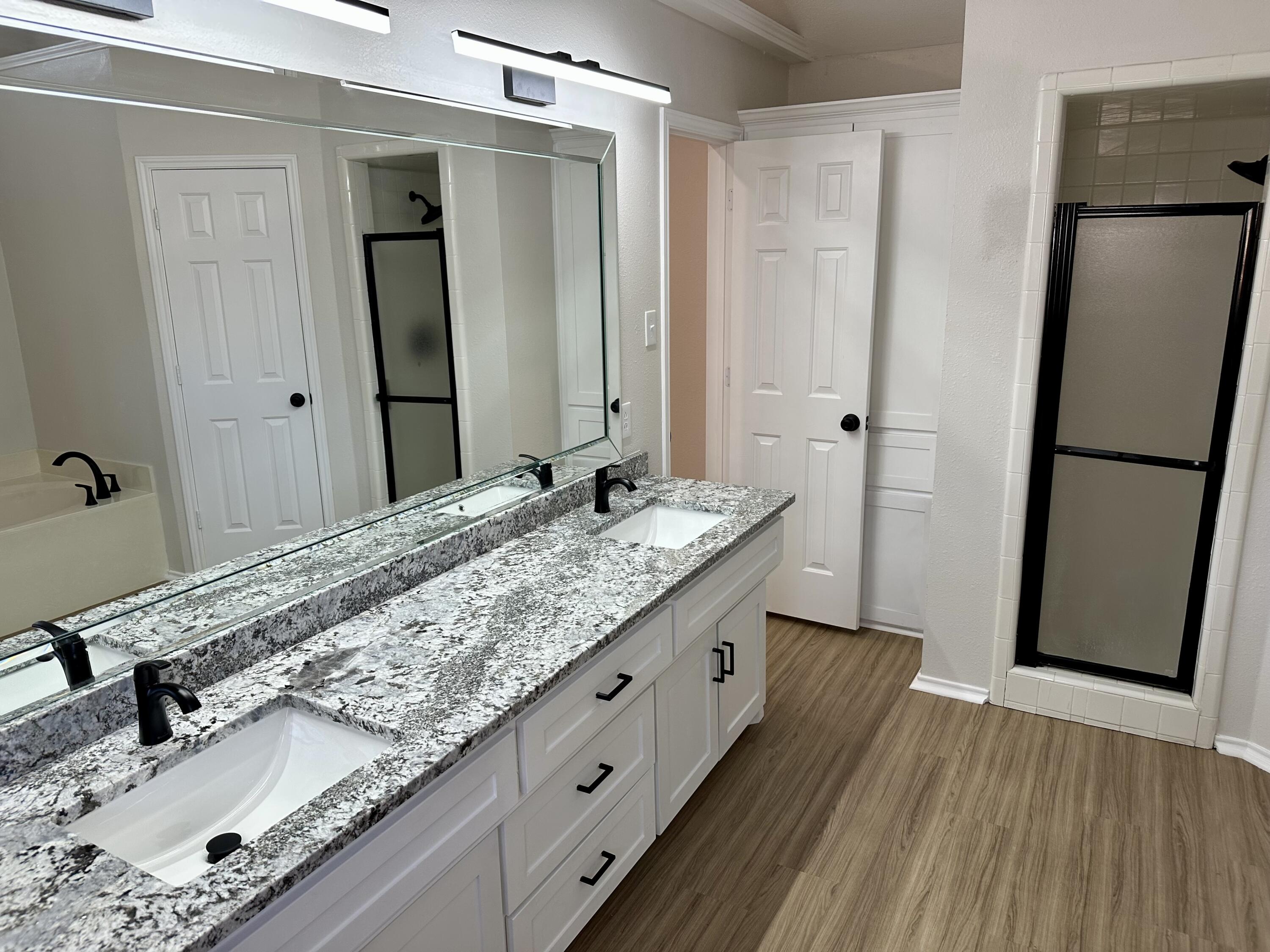 5821 80th Street Lubbock, TX 79424 - Photo 12 of 31 IMG_8515