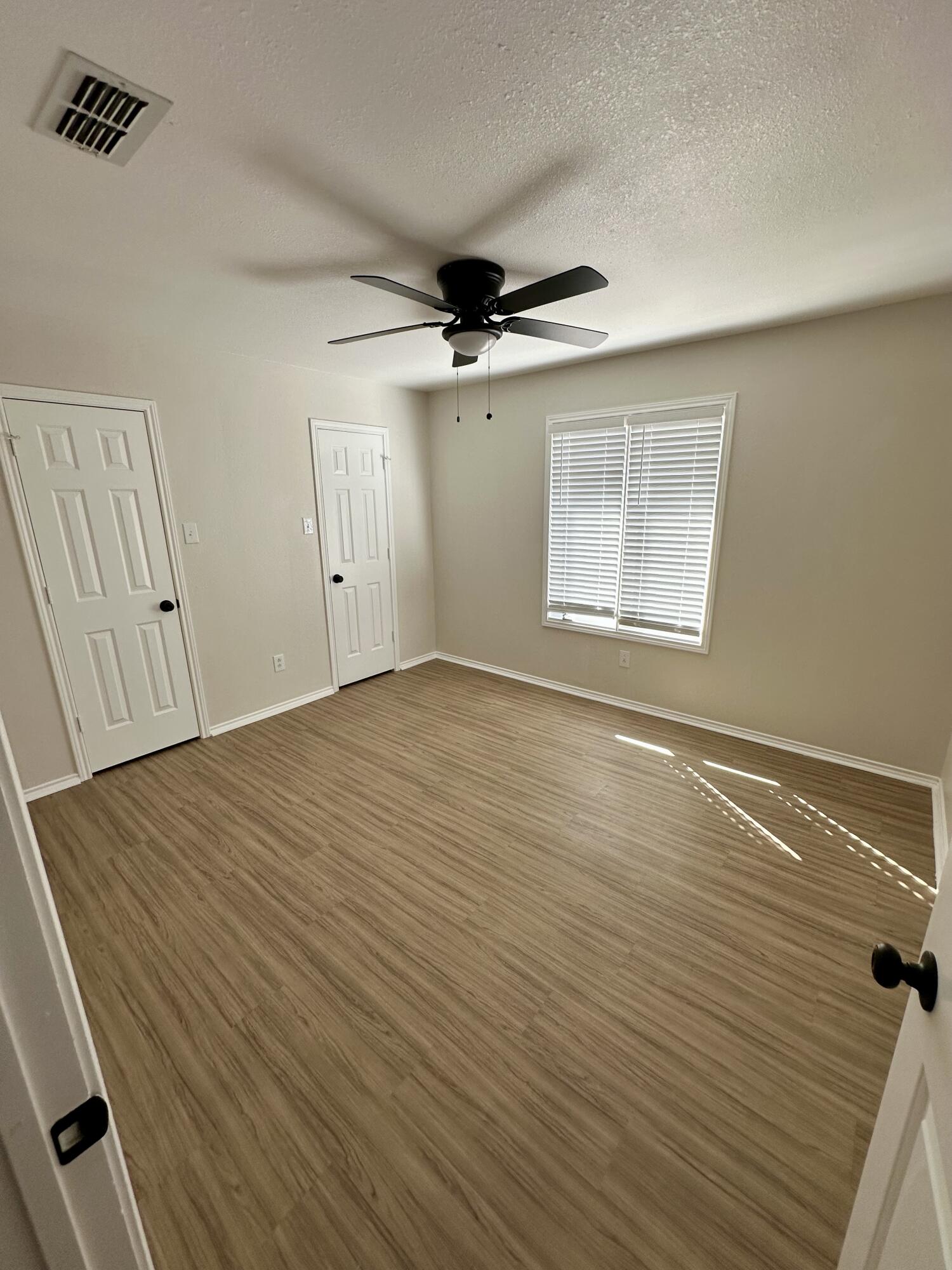 5821 80th Street Lubbock, TX 79424 - Photo 20 of 31 IMG_8519