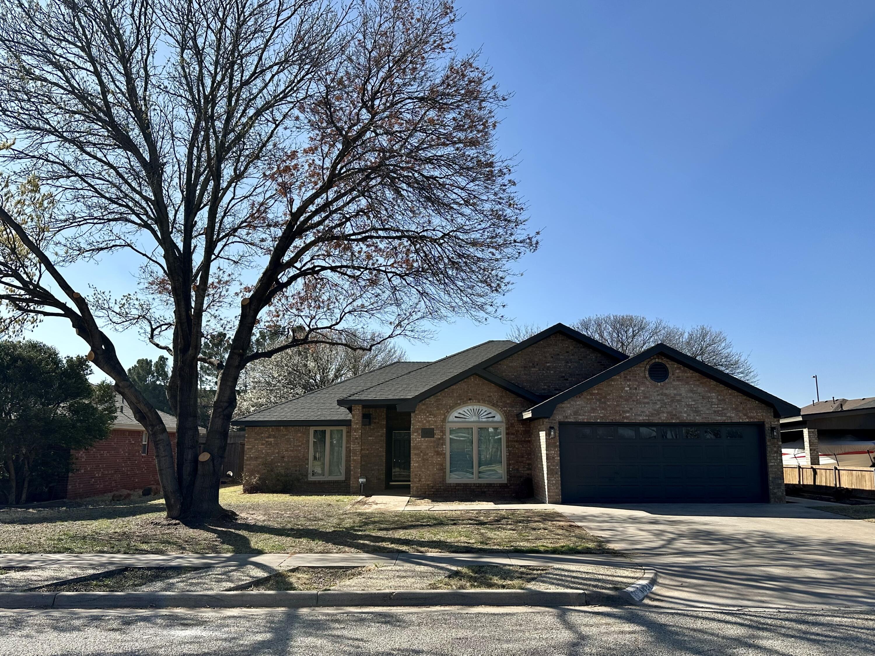 5821 80th Street Lubbock, TX 79424 - Photo 2 of 31 IMG_8501
