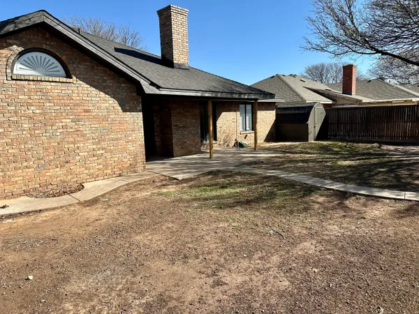 $2,250 | 5821 80th Street, Lubbock, TX 79424