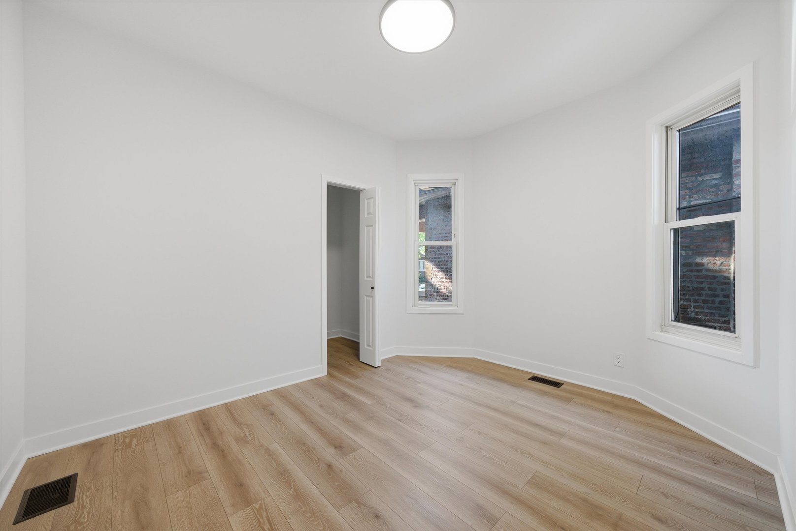 8219 South Throop Street Chicago, IL 60620 - Photo 13 of 23