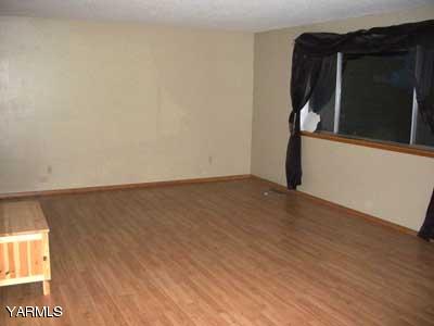 6261 Ashue Road Wapato, WA 98951 - Photo 3 of 15 a view of small space