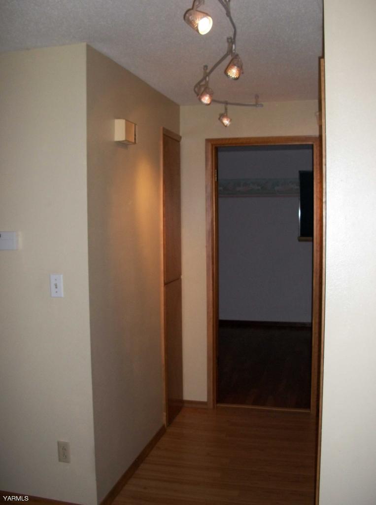 6261 Ashue Road Wapato, WA 98951 - Photo 7 of 15 a view of hallway