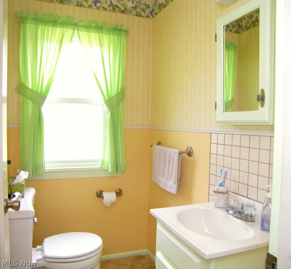 7545 Leavitt Road Amherst, OH 44001 - Photo 8 of 18