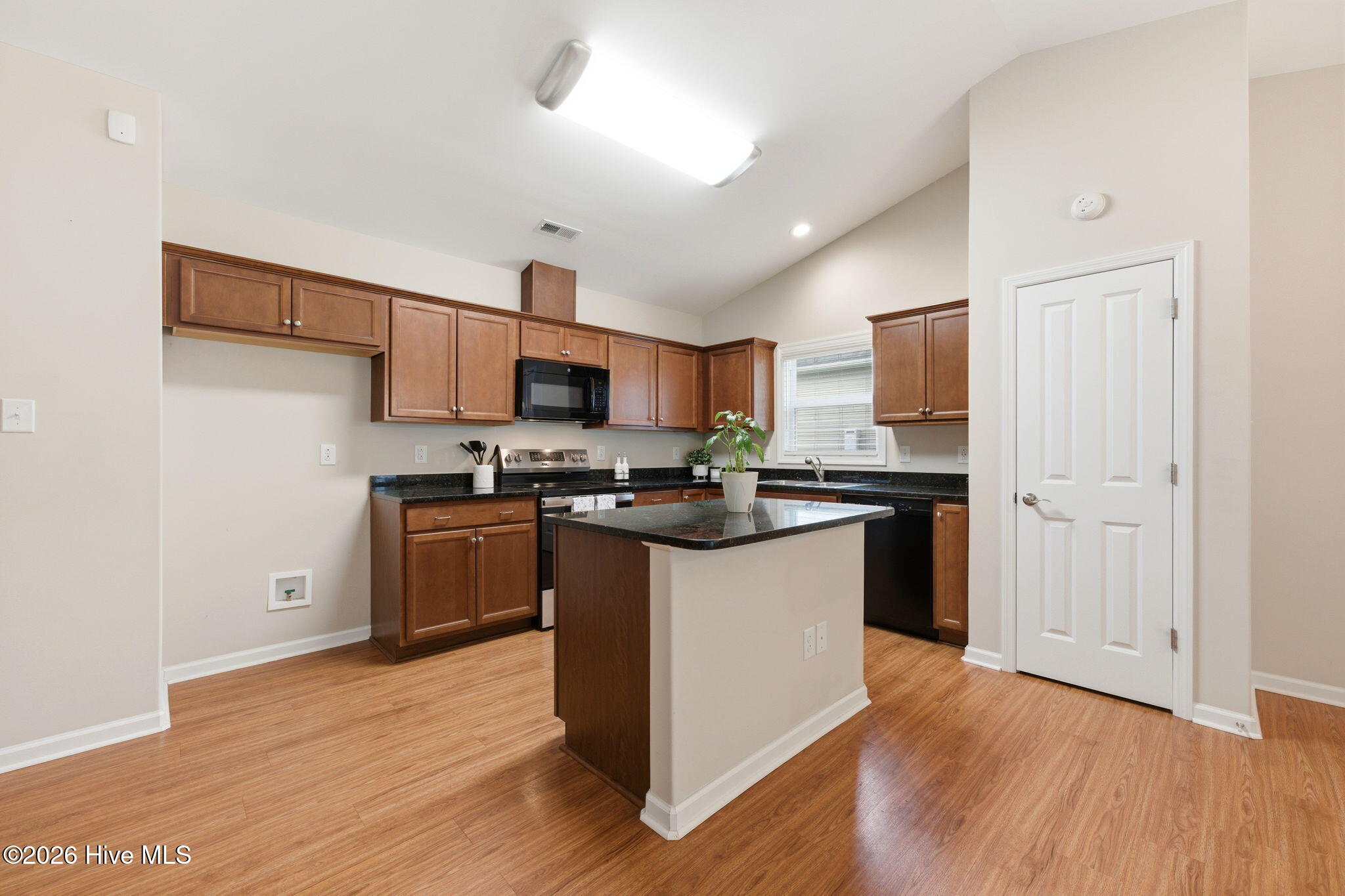 306 Station House Road New Bern, NC 28562 - Photo 16 of 46 Kitchen