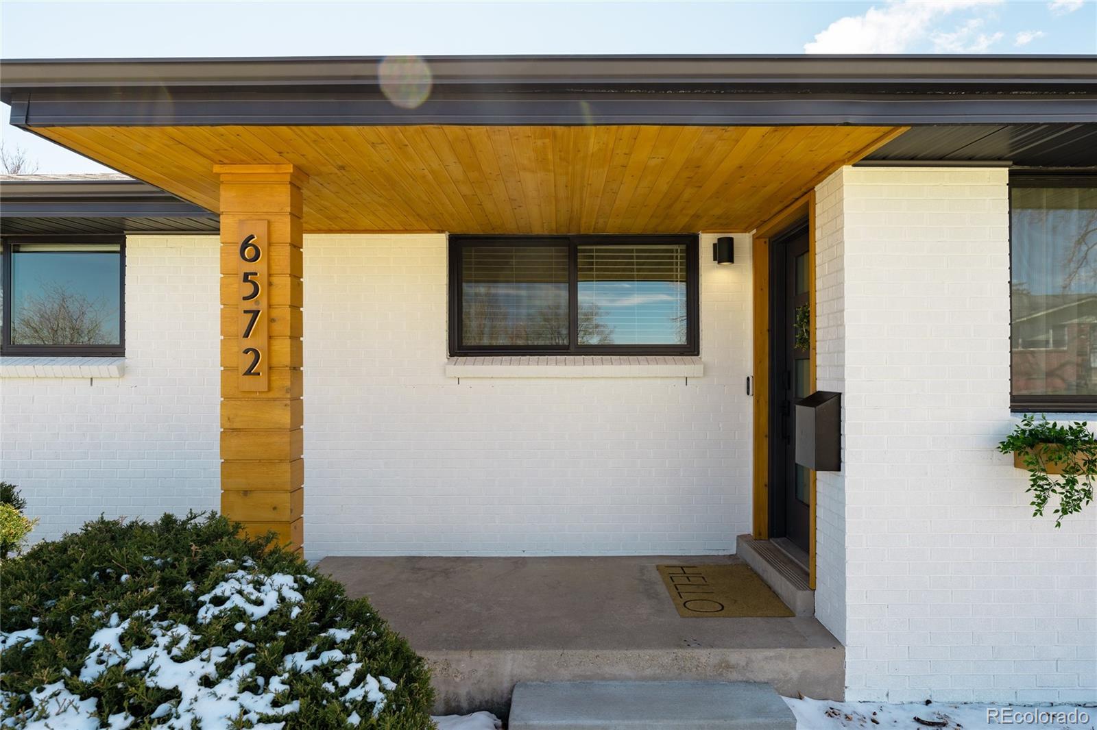 6572 Benton Circle Arvada, CO 80003 - Photo 3 of 39