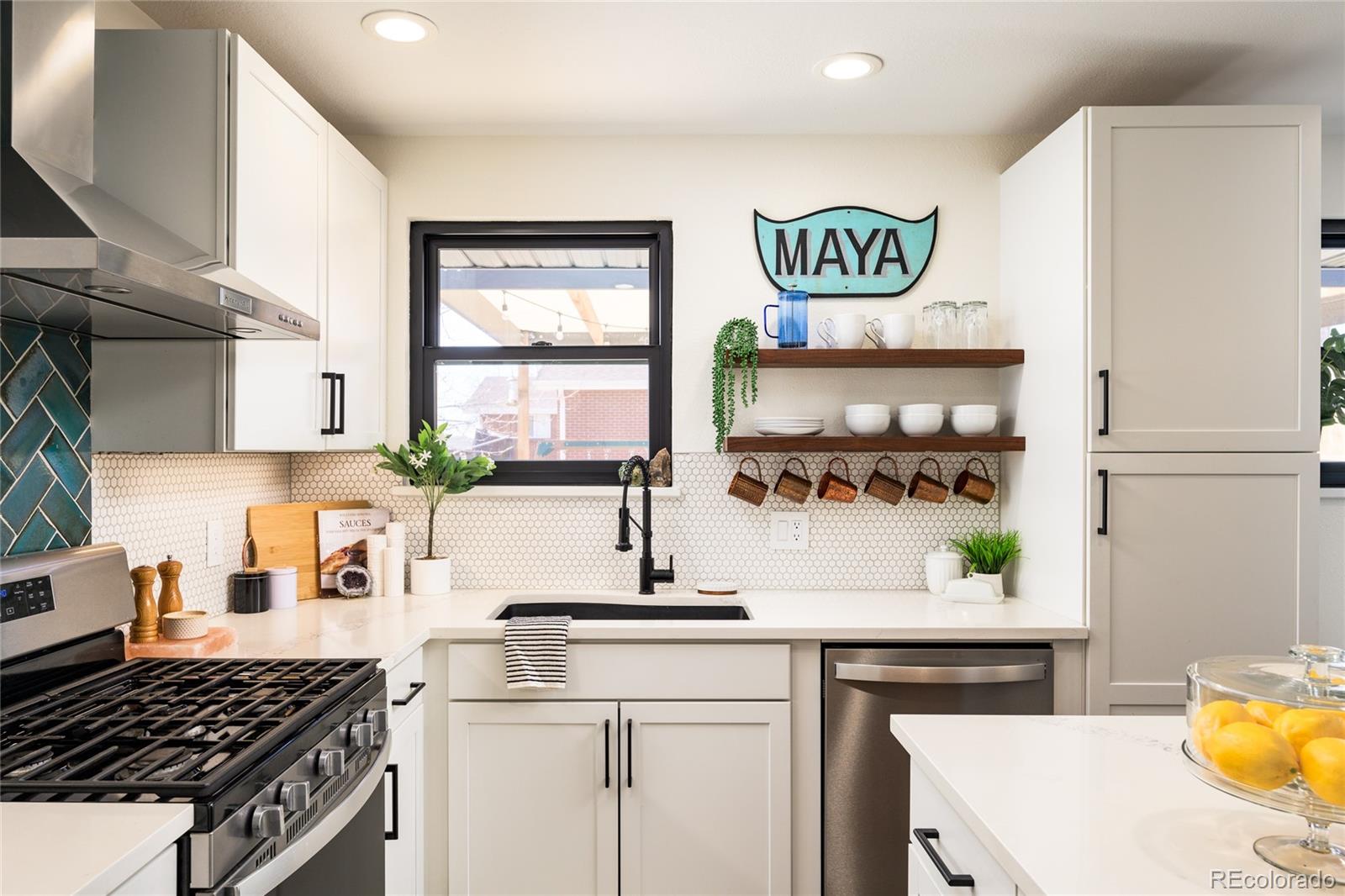 6572 Benton Circle Arvada, CO 80003 - Photo 10 of 39