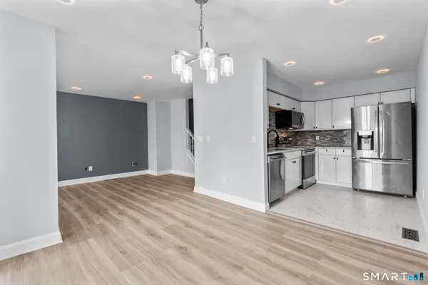 $2,700 | 133 Peddlers Drive, Unit 133, Branford, CT 06405
