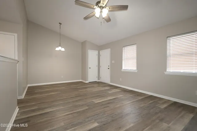 $1,250 | 161 Marlene Drive, Jacksonville, NC 28546