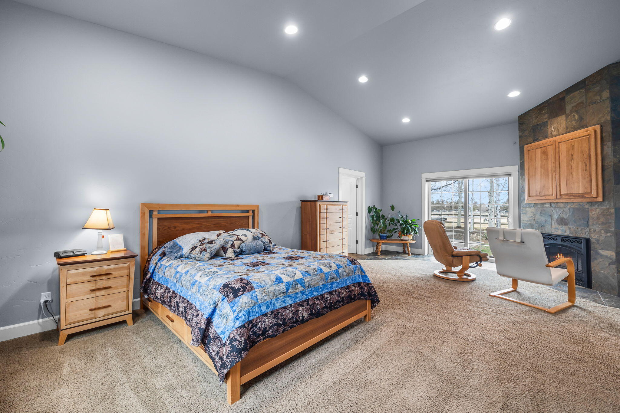 63402 Hamehook Road Bend, OR 97701 - Photo 13 of 42 13