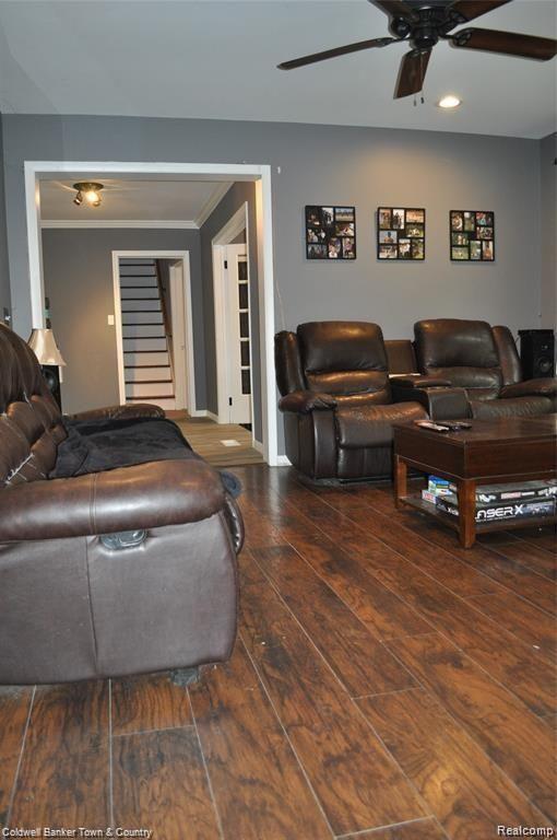 9228 Hartland Road Fenton, MI 48430 - Photo 16 of 38